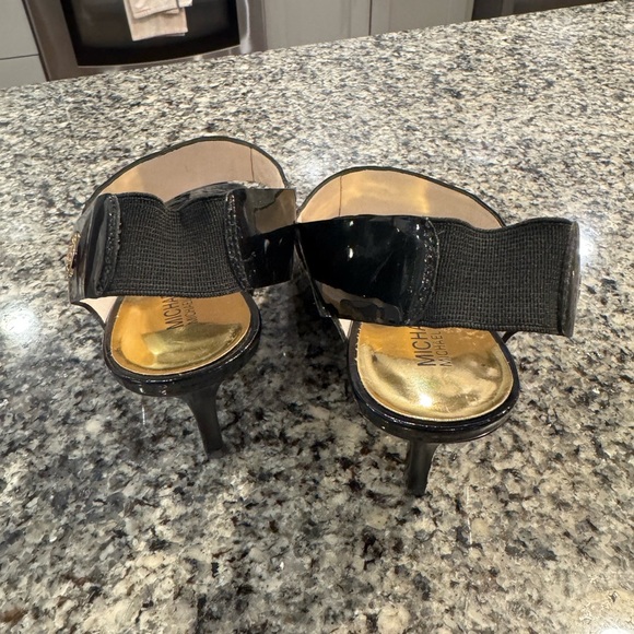 Michael Kors heels - Picture 2 of 7